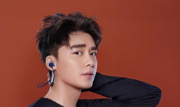 吃瓜娱乐圈八卦王一博,娱乐圈的瓜田明星，揭秘他的成长与蜕变